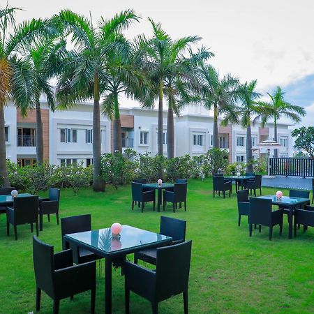 Novotel Chennai OMR Exterior foto The Leela Palace, Hyderabad