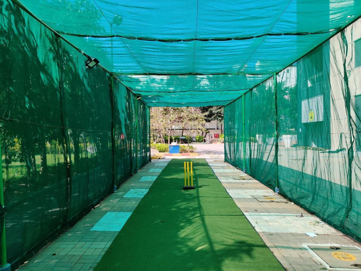 Novotel Chennai OMR Exterior foto Cricket nets at the University of Nottingham